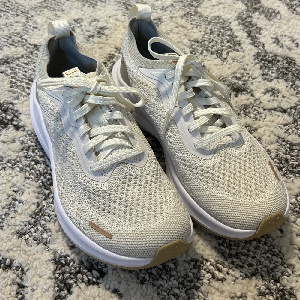 NWOT puma sneakers!